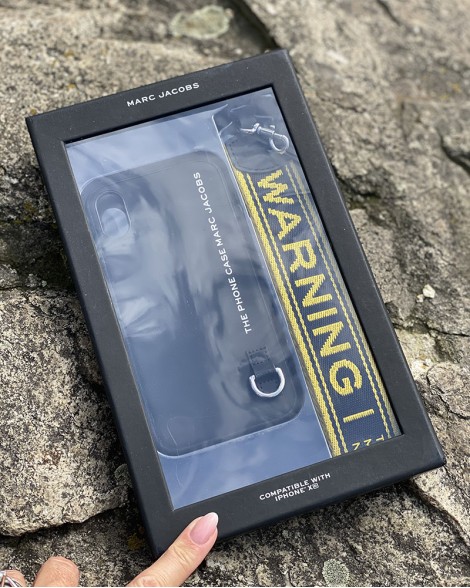 Obal na iPhone X Marc Jacobs s klíčenkou